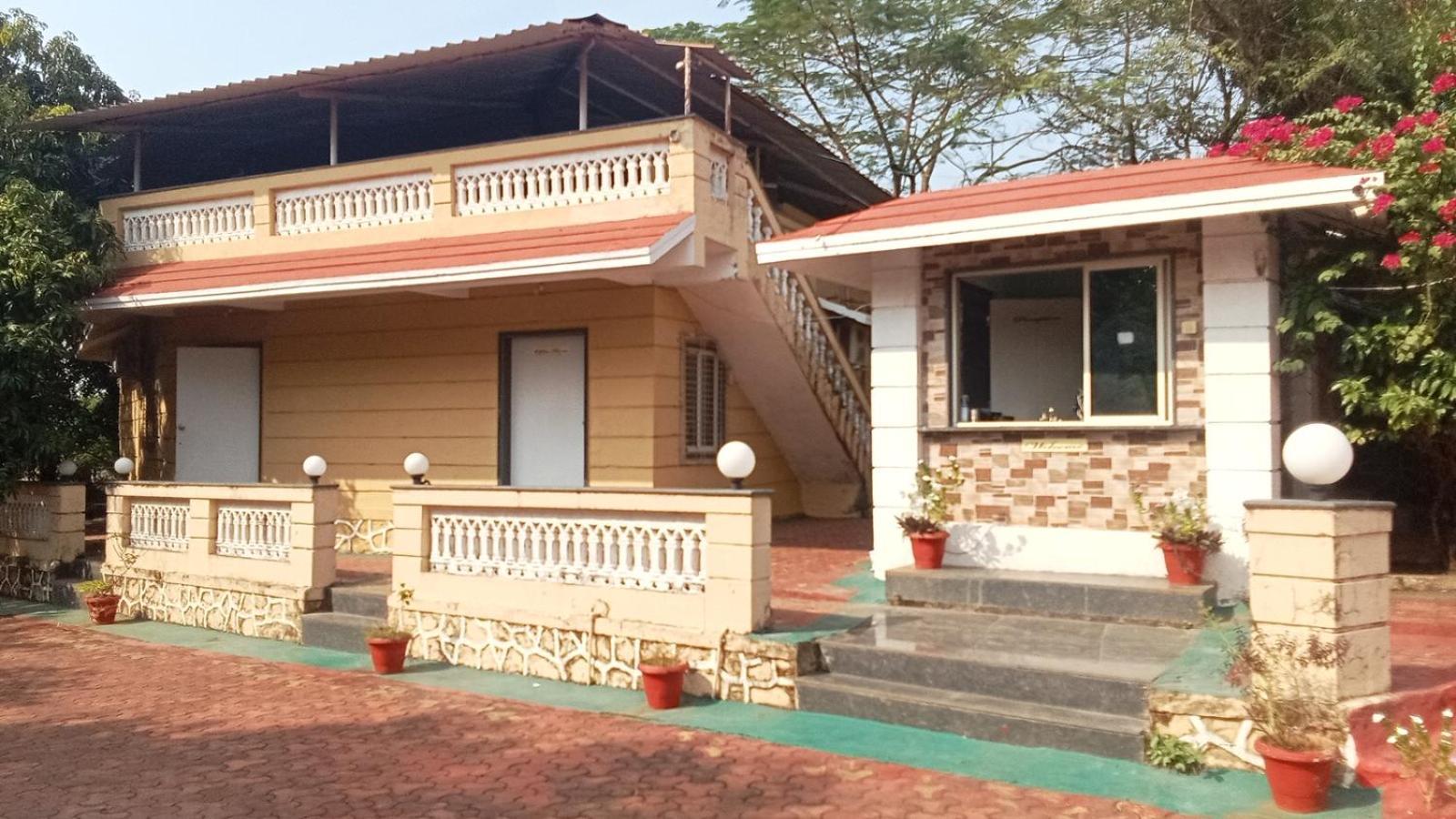 Giriraj Garden Resort Vagholi  Exterior foto